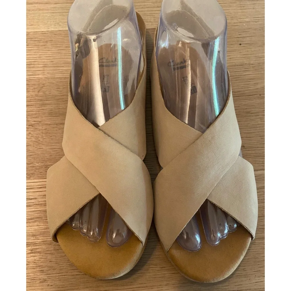 Clarks Annadel Eirwyn Cork Wedge Heel Crisscross Strap Taupe Sandals Size 8.5